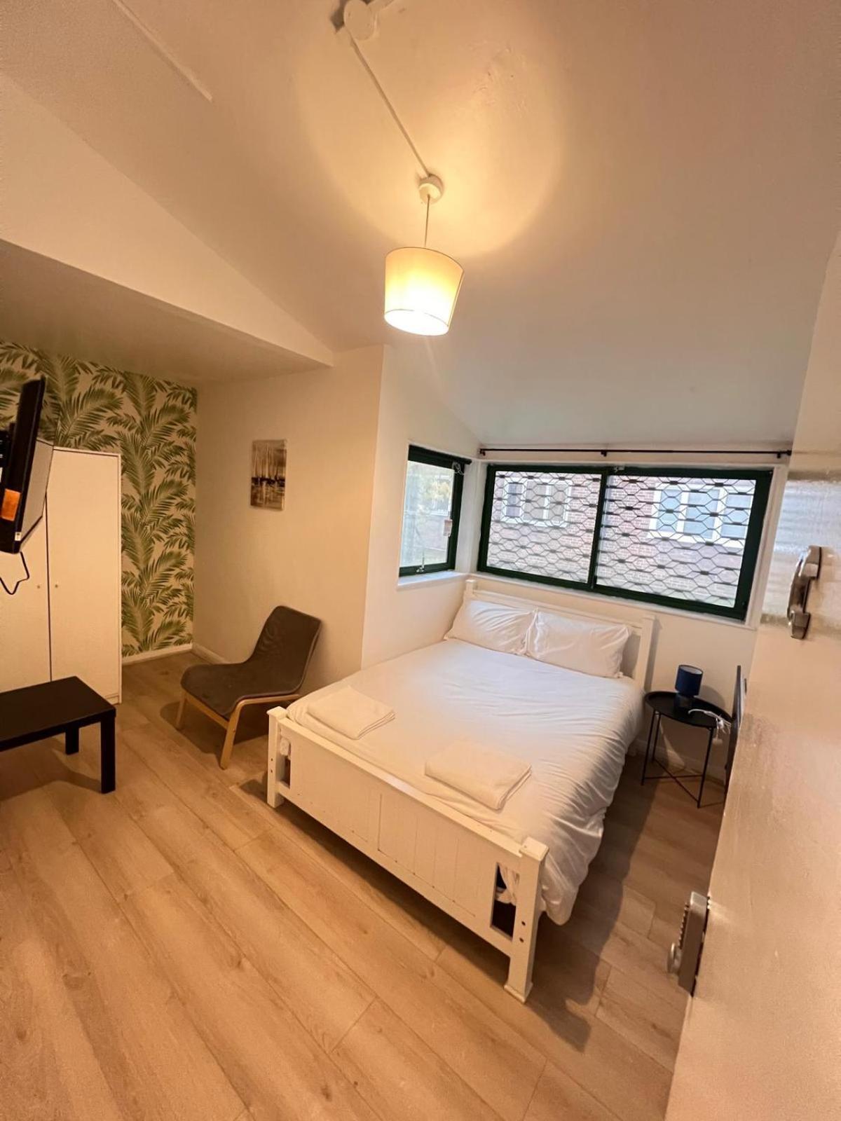 London E2 Rooms Exterior photo